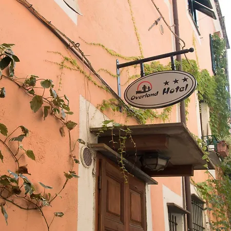 Overland טויראנו