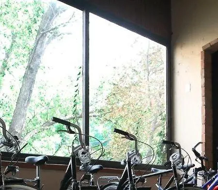 Overland 3* טויראנו