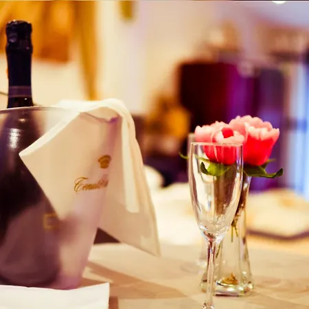 Overland 3* טויראנו