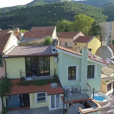 מלון Overland 3*