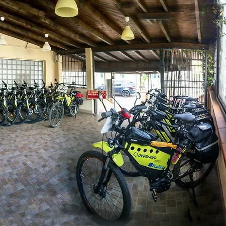 Overland Hotel