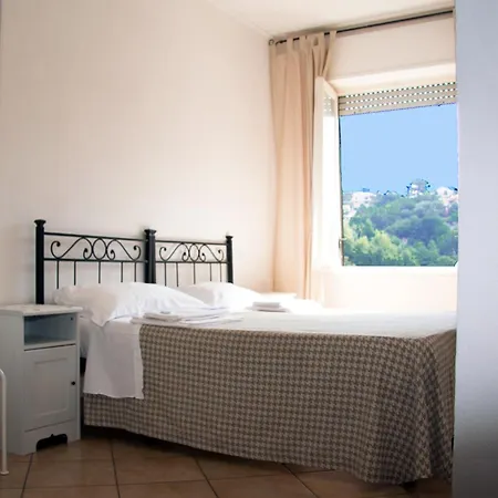 Overland Hotel 3*