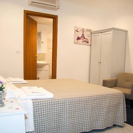 Hotel Overland 3*