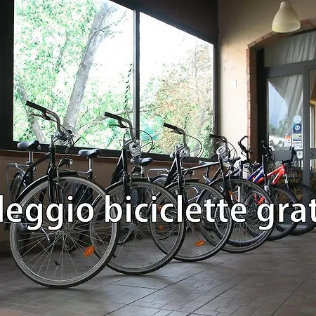 Overland Hotel 3*