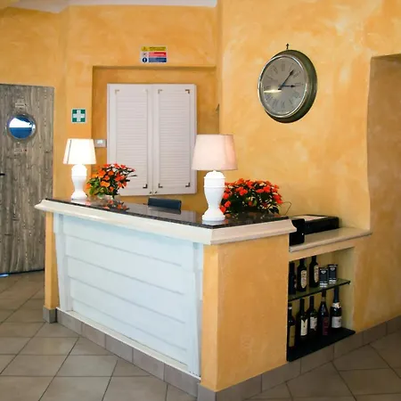 Hotell Overland Toirano