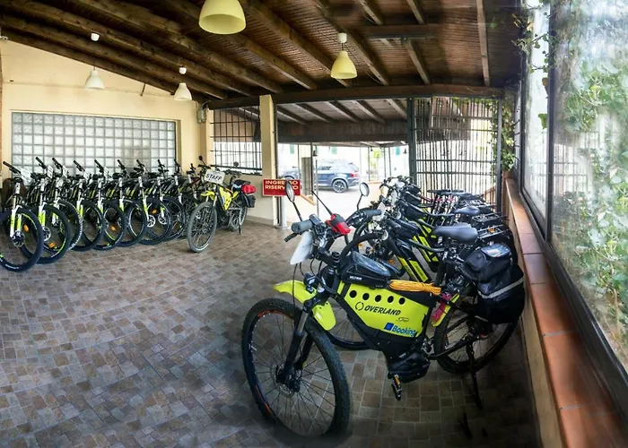 Overland Ξενοδοχείο