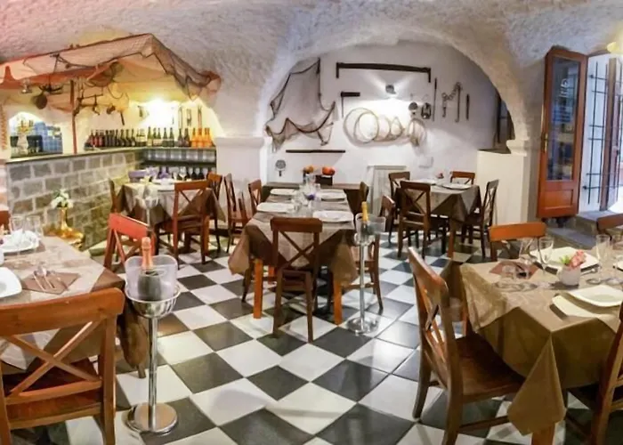 Overland Ξενοδοχείο