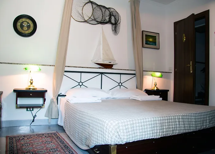 Overland Hotel Toirano